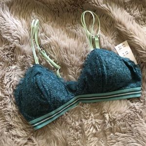 Brand New Hollister/Gilly Hicks Bralette Size M